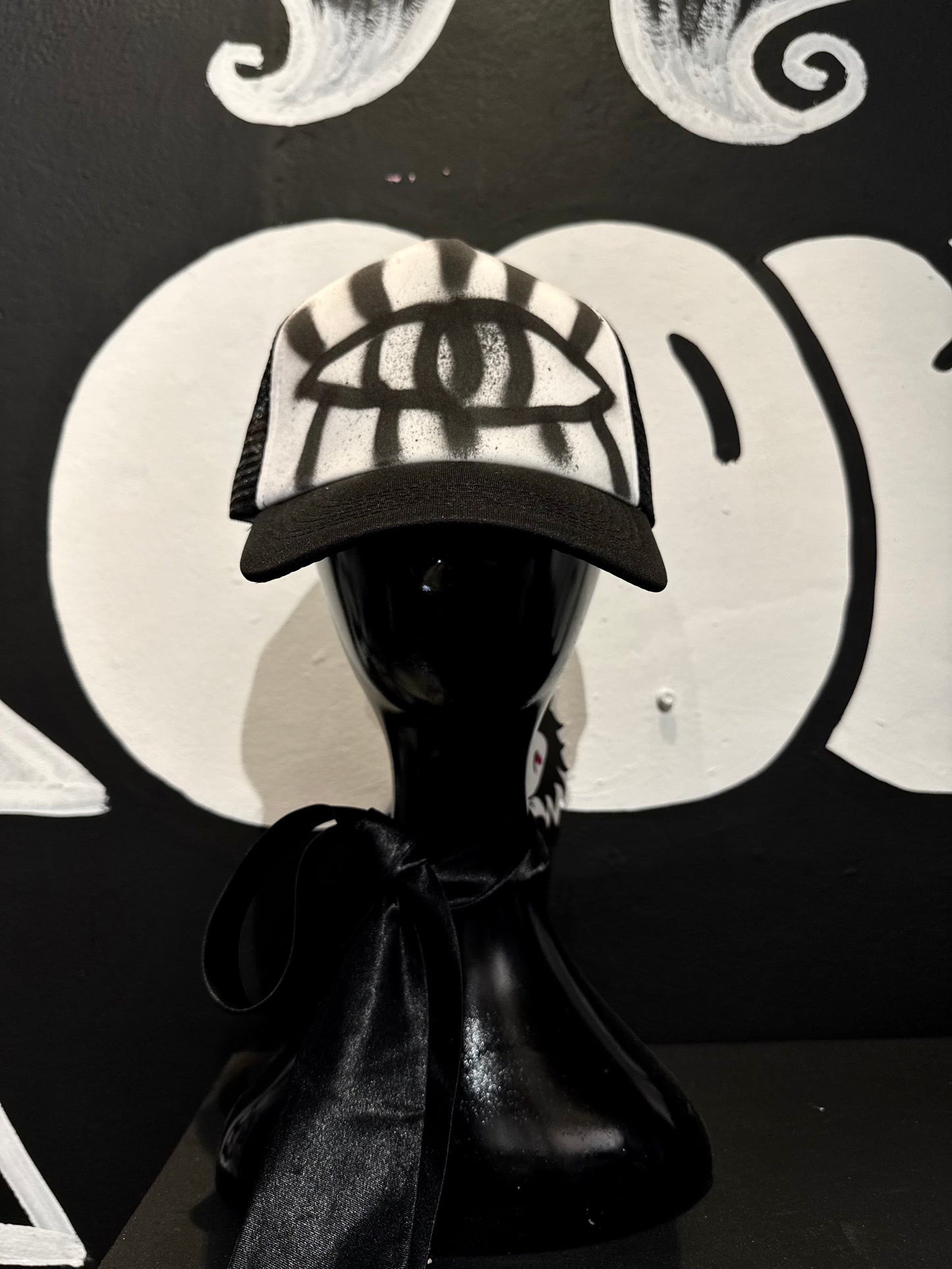 Spraypaint Eyeball Hat